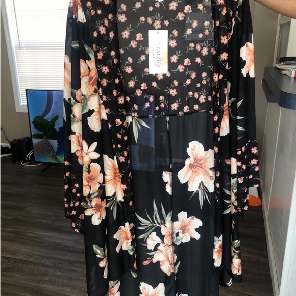 Jackets & Blazers - Floral Cardigan